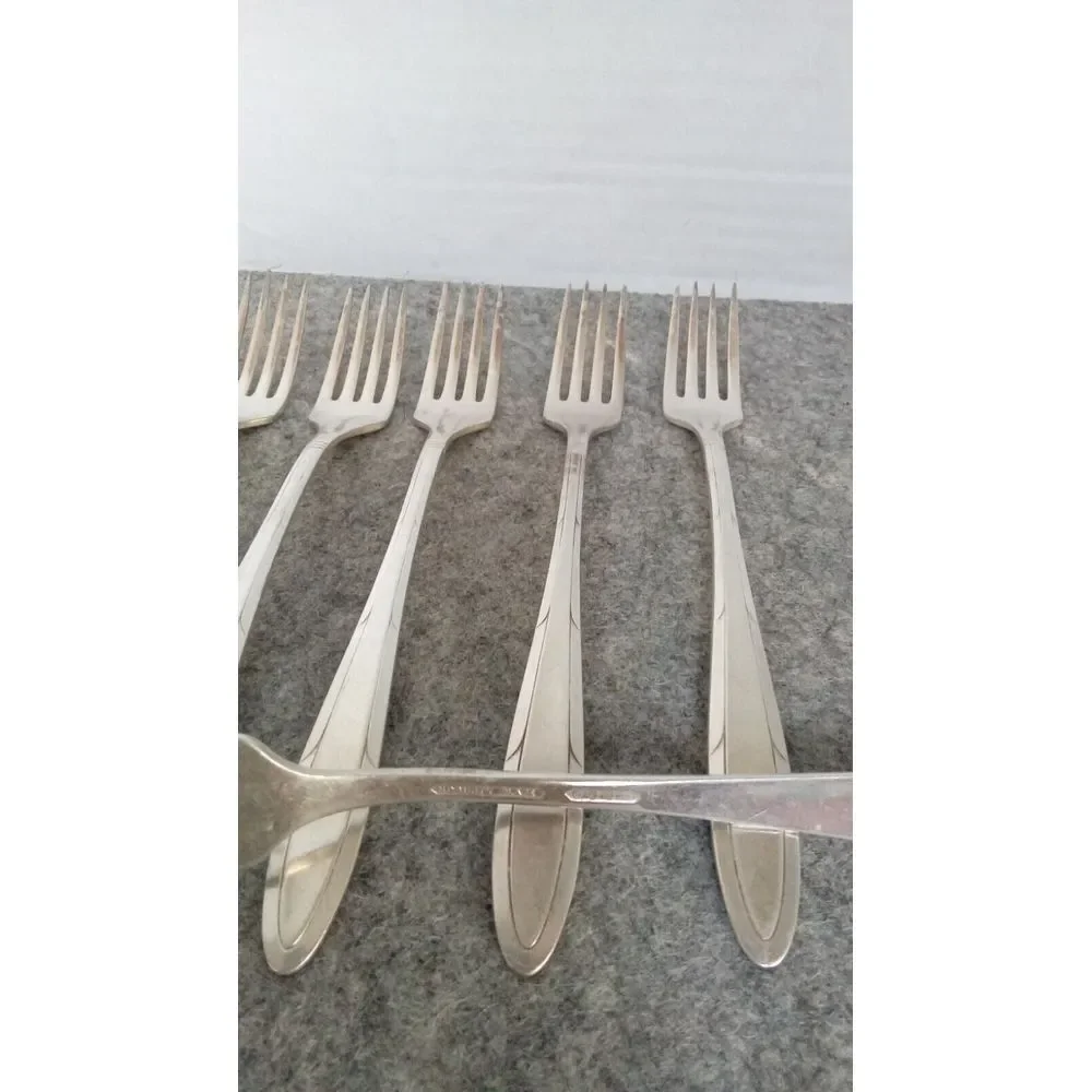 Vintage Silverplate Dinner Fork Set of 6 Classic Pattern Elegant Dining Flatware